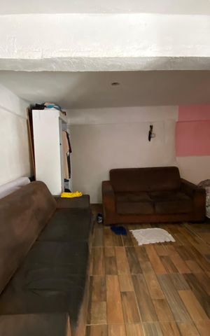 Casa à venda com 100m², 7 quartos e 6 vagas