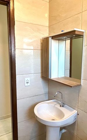 Casa para alugar com 63m², 2 quartos e 1 vaga Casa para alugar com 63m², 2 quartos e 1 vagaBanheiro
