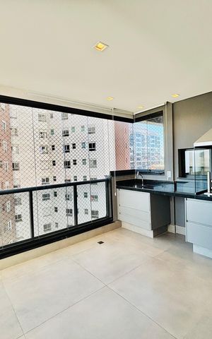 Apartamento para alugar com 112m², 2 quartos e 2 vagas Apartamento para alugar com 112m², 2 quartos e 2 vagasVaranda