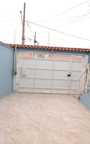 Casa à venda com 145m², 3 quartos e 3 vagasGaragem