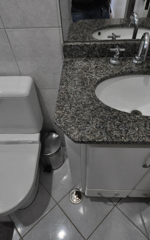 Casa à venda com 145m², 3 quartos e 3 vagasBanheiro da Suíte 2