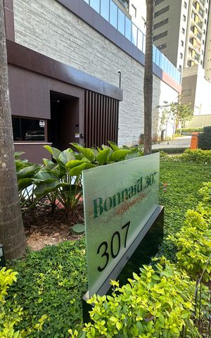 Apartamento à venda com 88m², 2 quartos e 2 vagasFachada e portaria