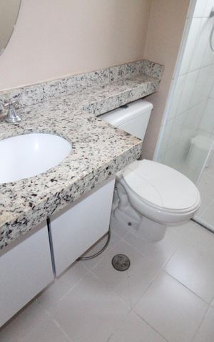 Apartamento para alugar com 63m², 2 quartos e 2 vagasBanheiro da Suíte