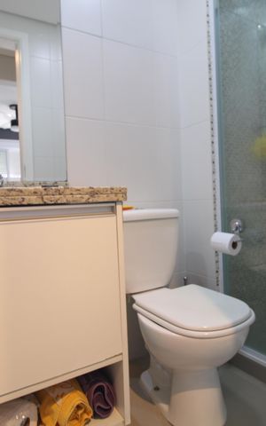 Apartamento à venda com 73m², 2 quartos e 2 vagasBanheiro comum