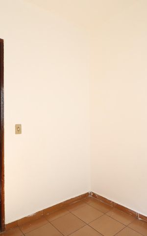Casa para alugar com 150m², 2 quartos e 2 vagasQuarto 1
