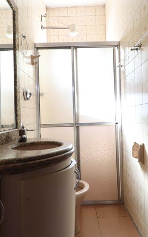 Casa para alugar com 150m², 2 quartos e 2 vagasBanheiro Social