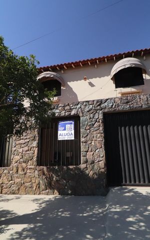 Casa para alugar com 150m², 2 quartos e 2 vagasPlaquinha