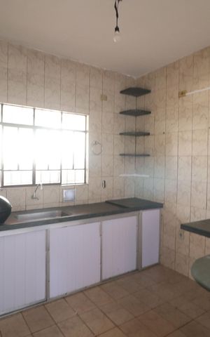 Casa para alugar com 150m², 2 quartos e 2 vagasCozinha