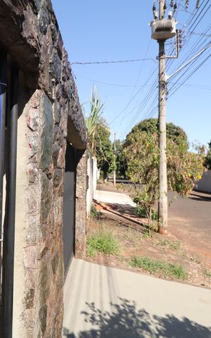 Casa para alugar com 150m², 2 quartos e 2 vagasPlaquinha