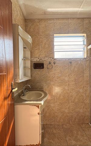 Casa para alugar com 158m², 5 quartos e 2 vagas Casa para alugar com 158m², 5 quartos e 2 vagasBanheiro 3