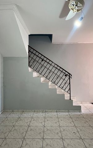 Casa para alugar com 158m², 5 quartos e 2 vagas Casa para alugar com 158m², 5 quartos e 2 vagasSala casa 2