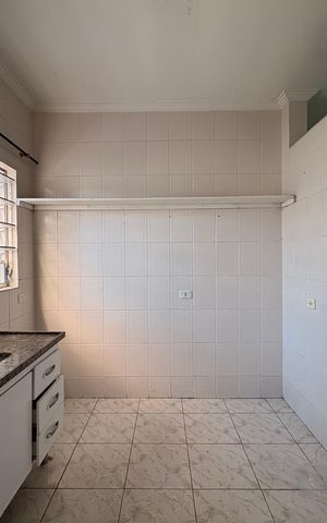 Casa para alugar com 158m², 5 quartos e 2 vagas Casa para alugar com 158m², 5 quartos e 2 vagasCozinha casa 2