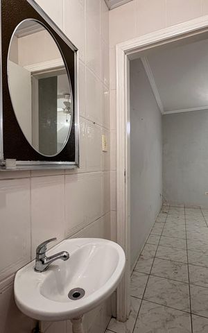 Casa para alugar com 158m², 5 quartos e 2 vagas Casa para alugar com 158m², 5 quartos e 2 vagasLavabo casa 2