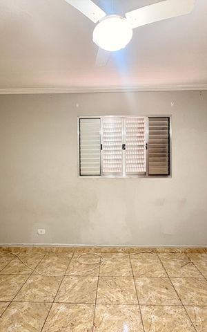 Casa para alugar com 158m², 5 quartos e 2 vagas Casa para alugar com 158m², 5 quartos e 2 vagasQuarto 4