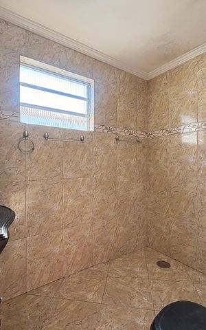 Casa para alugar com 158m², 5 quartos e 2 vagas Casa para alugar com 158m², 5 quartos e 2 vagasBanheiro