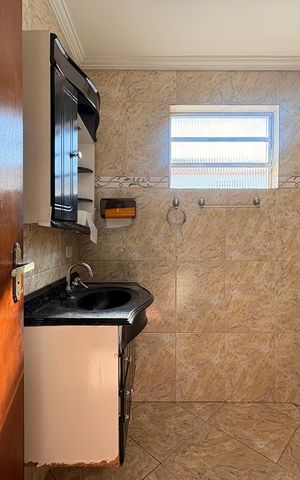 Casa para alugar com 158m², 5 quartos e 2 vagas Casa para alugar com 158m², 5 quartos e 2 vagasBanheiro