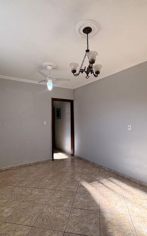 Casa para alugar com 158m², 5 quartos e 2 vagas Casa para alugar com 158m², 5 quartos e 2 vagasSala de jantar
