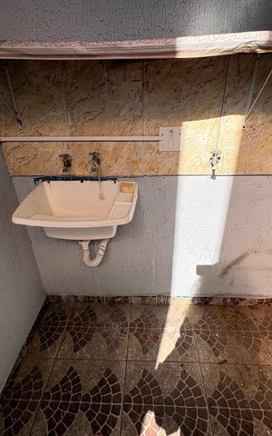 Casa para alugar com 158m², 5 quartos e 2 vagas Casa para alugar com 158m², 5 quartos e 2 vagasLavanderia / quintal