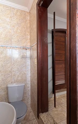 Casa para alugar com 158m², 5 quartos e 2 vagas Casa para alugar com 158m², 5 quartos e 2 vagasBanheiro suíte 2
