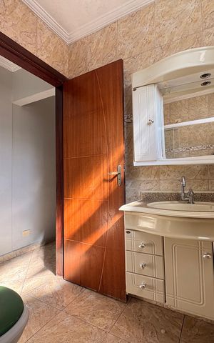 Casa para alugar com 158m², 5 quartos e 2 vagas Casa para alugar com 158m², 5 quartos e 2 vagasBanheiro 3