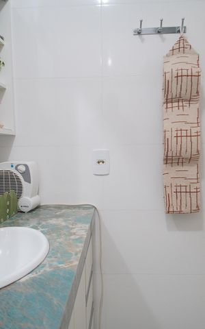 Apartamento à venda com 80m², 2 quartos e sem vagaBanheiro