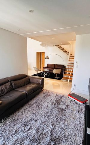 Apartamento para alugar com 172m², 3 quartos e 3 vagas Apartamento para alugar com 172m², 3 quartos e 3 vagasSala