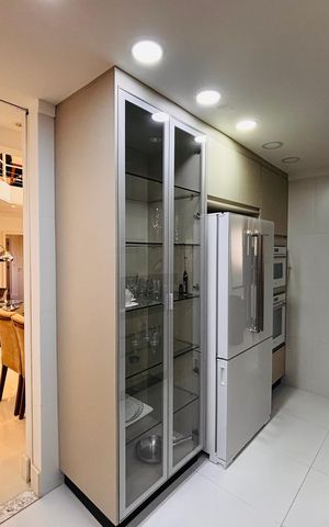 Apartamento para alugar com 172m², 3 quartos e 3 vagas Apartamento para alugar com 172m², 3 quartos e 3 vagasCozinha