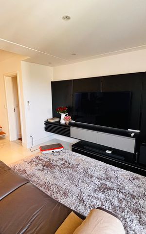 Apartamento para alugar com 172m², 3 quartos e 3 vagas Apartamento para alugar com 172m², 3 quartos e 3 vagasSala