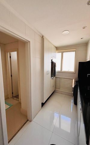 Apartamento para alugar com 172m², 3 quartos e 3 vagas Apartamento para alugar com 172m², 3 quartos e 3 vagasLavanderia