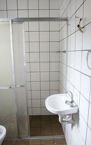 Apartamento para alugar com 80m², 2 quartos e sem vagaBanheiro da Suíte