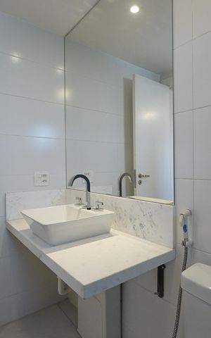 Apartamento à venda com 84m², 2 quartos e 2 vagasBanheiro da Suíte 1