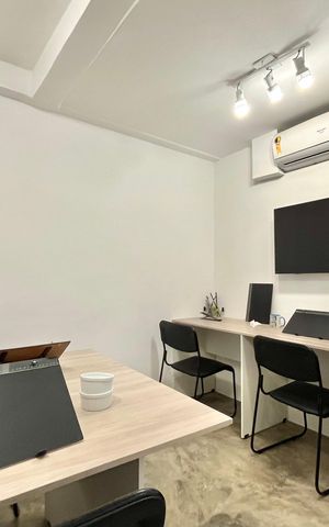Casa para alugar com 160m², 4 quartos e 1 vagaFundos
