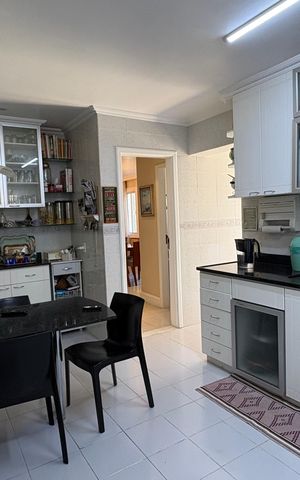 Casa de condomínio para alugar com 1932m², 5 quartos e 12 vagas Casa de condomínio para alugar com 1932m², 5 quartos e 12 vagasCozinha
