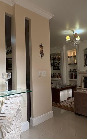 Casa de condomínio para alugar com 1932m², 5 quartos e 12 vagas Casa de condomínio para alugar com 1932m², 5 quartos e 12 vagasSala