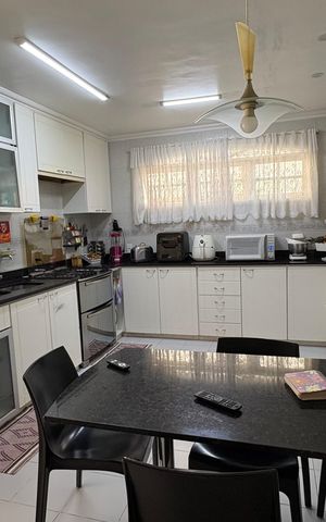 Casa de condomínio para alugar com 1932m², 5 quartos e 12 vagas Casa de condomínio para alugar com 1932m², 5 quartos e 12 vagasCozinha