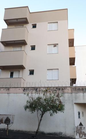 Apartamento para alugar com 55m², 2 quartos e 1 vagaFachada