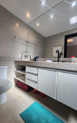 Apartamento para alugar com 154m², 4 quartos e 3 vagas Apartamento para alugar com 154m², 4 quartos e 3 vagasBanheiro da Suíte