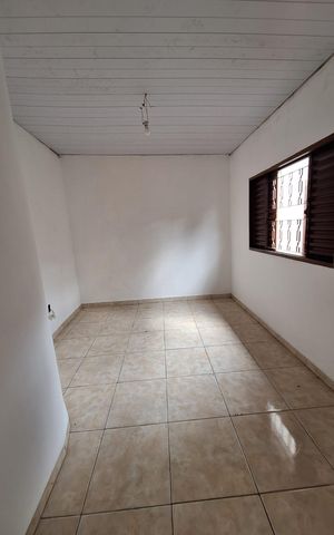 Casa à venda com 266m², 6 quartos e 2 vagas