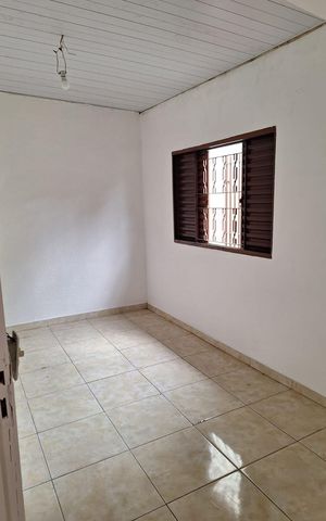 Casa à venda com 266m², 6 quartos e 2 vagas