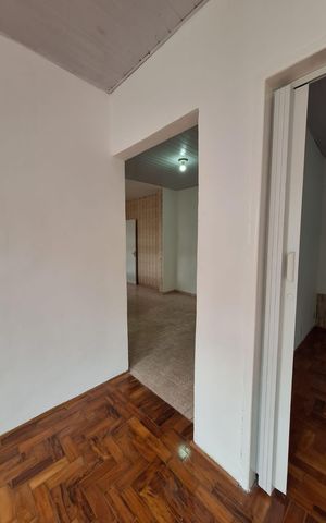 Casa à venda com 266m², 6 quartos e 2 vagas