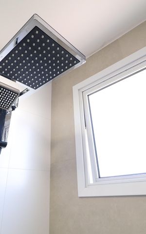 Apartamento para alugar com 70m², 2 quartos e 2 vagasBanheiro do Quarto 2