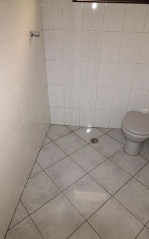 Casa para alugar com 300m², 5 quartos e 2 vagasLavabo