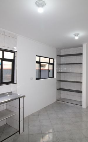 Casa para alugar com 300m², 5 quartos e 2 vagasCozinha