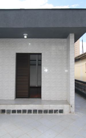 Casa para alugar com 300m², 5 quartos e 2 vagasQuarto 2 - Varanda