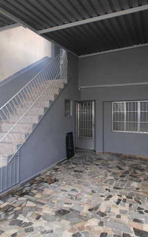 Casa para alugar com 300m², 5 quartos e 2 vagasÁrea de Serviço