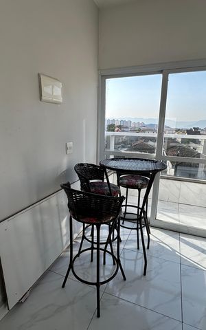 Casa de condomínio para alugar com 145m², 3 quartos e 1 vaga Casa de condomínio para alugar com 145m², 3 quartos e 1 vagaSacada Suíte 3