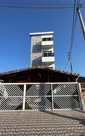 Casa de condomínio para alugar com 145m², 3 quartos e 1 vaga Casa de condomínio para alugar com 145m², 3 quartos e 1 vagaFachada