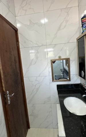 Casa de condomínio para alugar com 145m², 3 quartos e 1 vaga Casa de condomínio para alugar com 145m², 3 quartos e 1 vagaBanheiro da Suíte 2