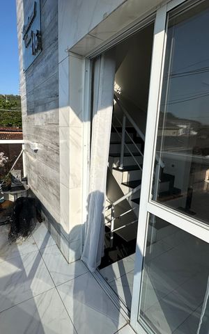 Casa de condomínio para alugar com 145m², 3 quartos e 1 vaga Casa de condomínio para alugar com 145m², 3 quartos e 1 vagaSacada da Sala