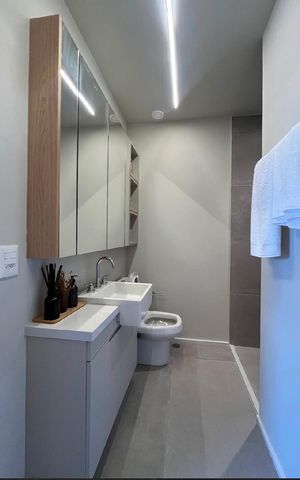 Apartamento à venda com 104m², 2 quartos e 2 vagas Apartamento à venda com 104m², 2 quartos e 2 vagasBanheiro
